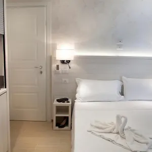 https://hotel-residence-maria-grazia.emilia-romagnahotels.net