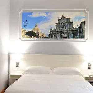 https://hotel-novecento.catania-hotels.net